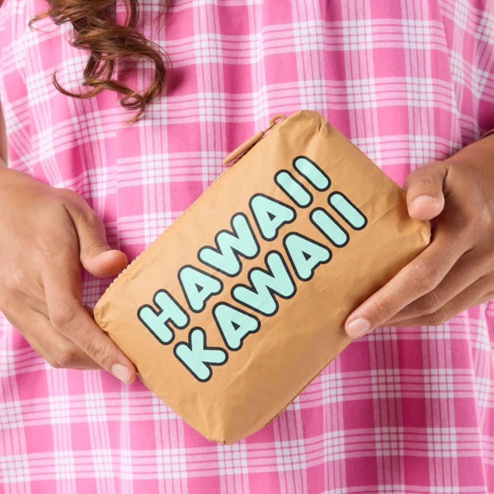 Aloha Collection x Hello Kitty Mini Pouch - Picture 7 of 7